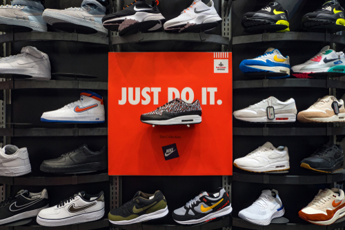 Nike, Sneakers & Apparel