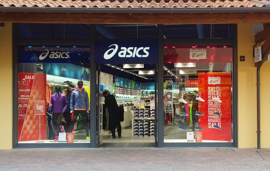 Asics, Outlet Store